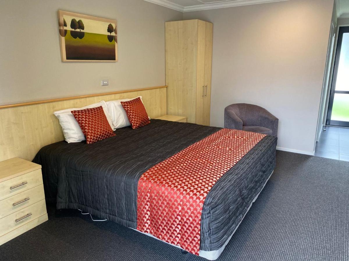 Grove Park Motor Lodge *